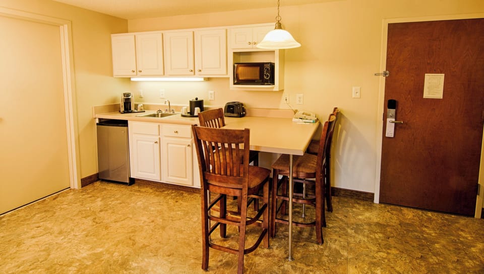 Fridge, microwave, coffee/tea maker