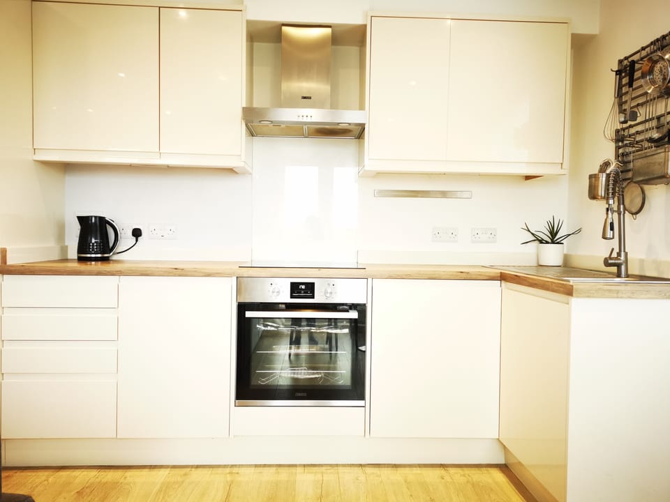 Superior Apartment, Private Bathroom | Shared kitchen