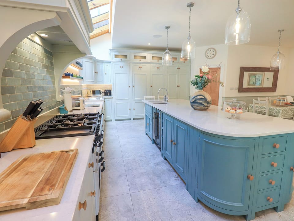 Fridge, dishwasher, electric kettle, toaster