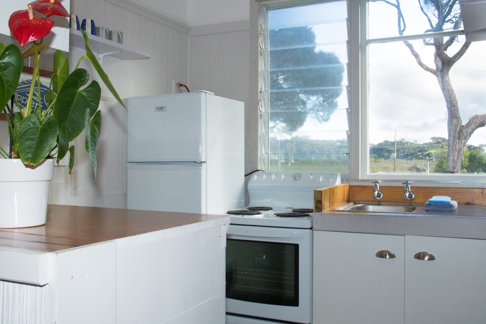 One Bedroom Bungalow | Private kitchen