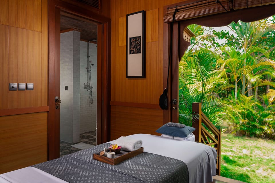 Couples treatment rooms, hot stone massages, deep-tissue massages