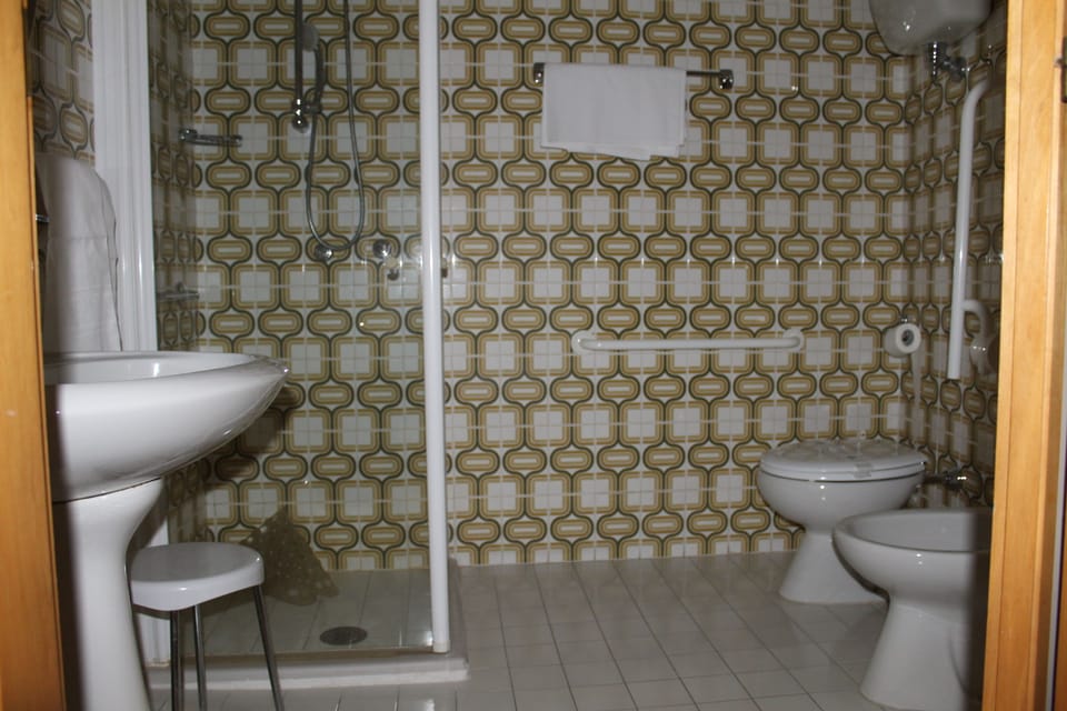 Free toiletries, hair dryer