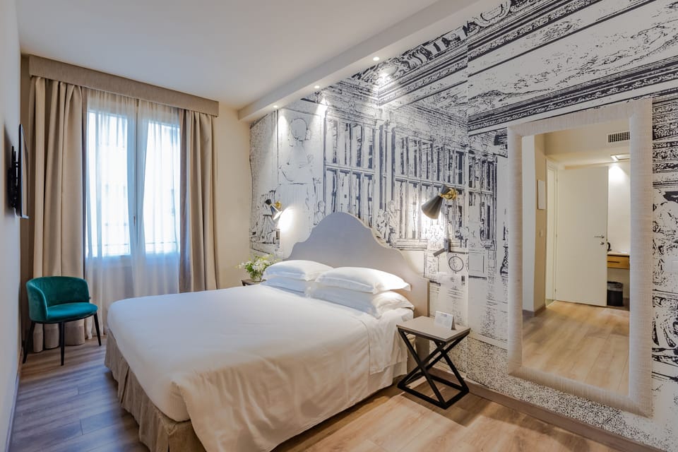 Triple Room Superior Executive | Premium bedding, minibar, in-room safe, desk