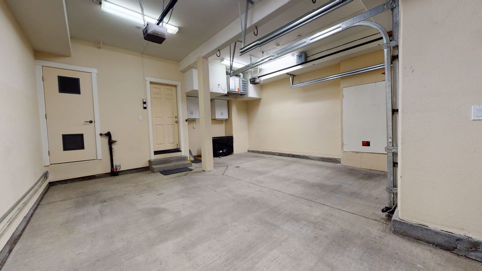 Condo, 3 Bedrooms | Property grounds