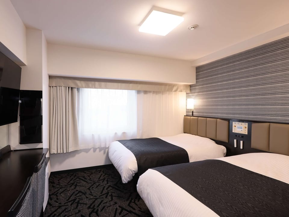 Desk, WiFi (free), bed sheets