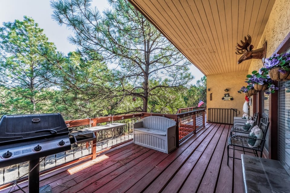 Studio (3 Bedrooms) | Property amenity