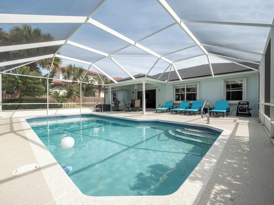 House (4 Bedrooms) | Front of property