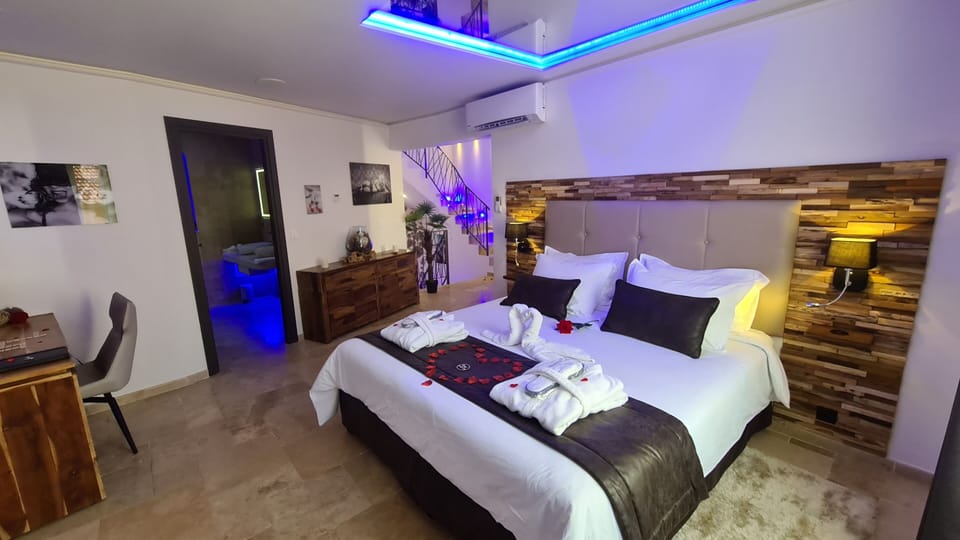 Romantic Loft, Hot Tub (Sauna ,toit terrasse ) | 1 bedroom