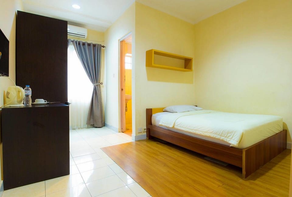 Standard Single Room | Desk, rollaway beds, free WiFi