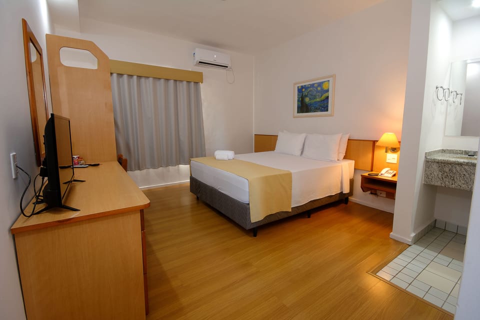Standard Double Room | Minibar, laptop workspace, free WiFi, bed sheets
