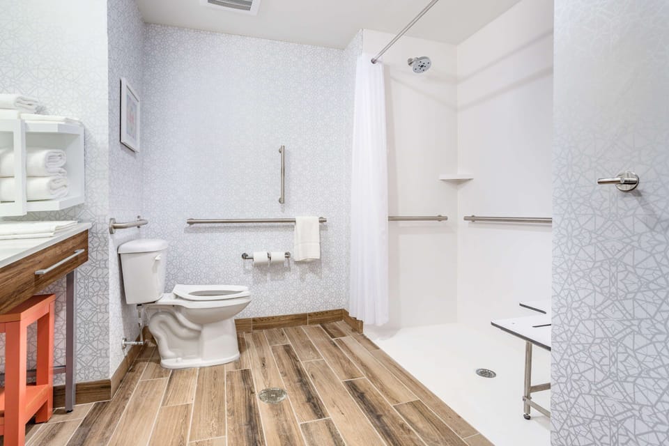 Bathroom shower
