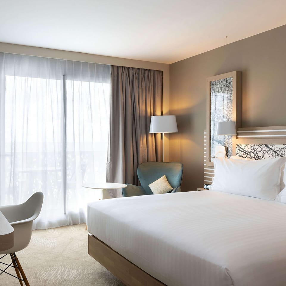 In-room safe, desk, blackout drapes, soundproofing