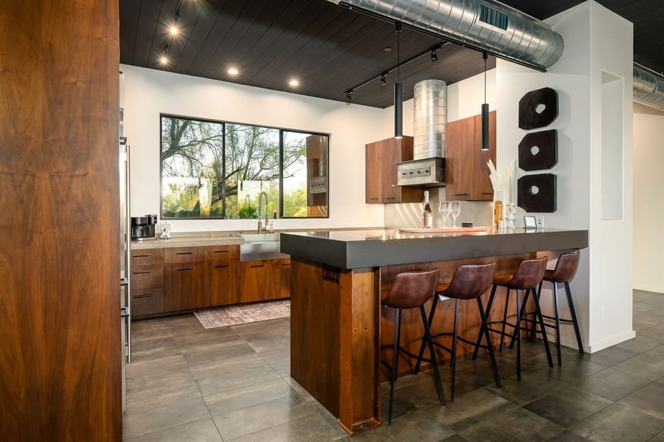 House, 5 Bedrooms | Private kitchen | Coffee/tea maker, fridge, oven, stovetop