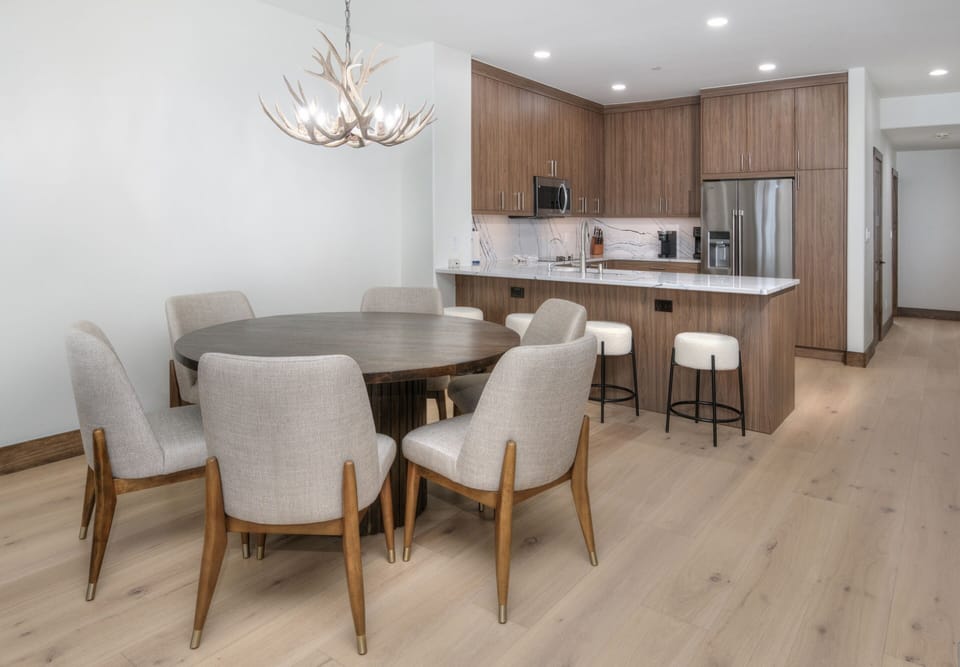 Condo, 3 Bedrooms | Dining