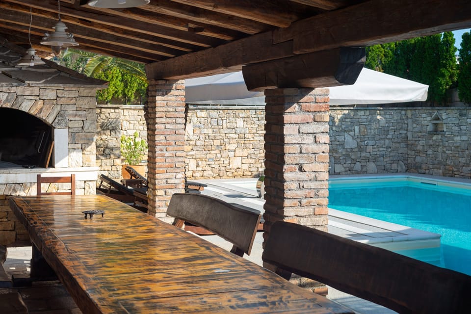 House, Smoking | 6 bedrooms