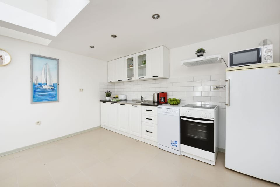 House, Smoking | 2 bedrooms