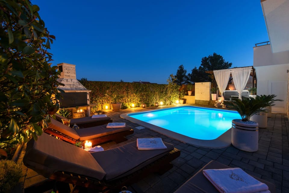 House, Smoking | 3 bedrooms