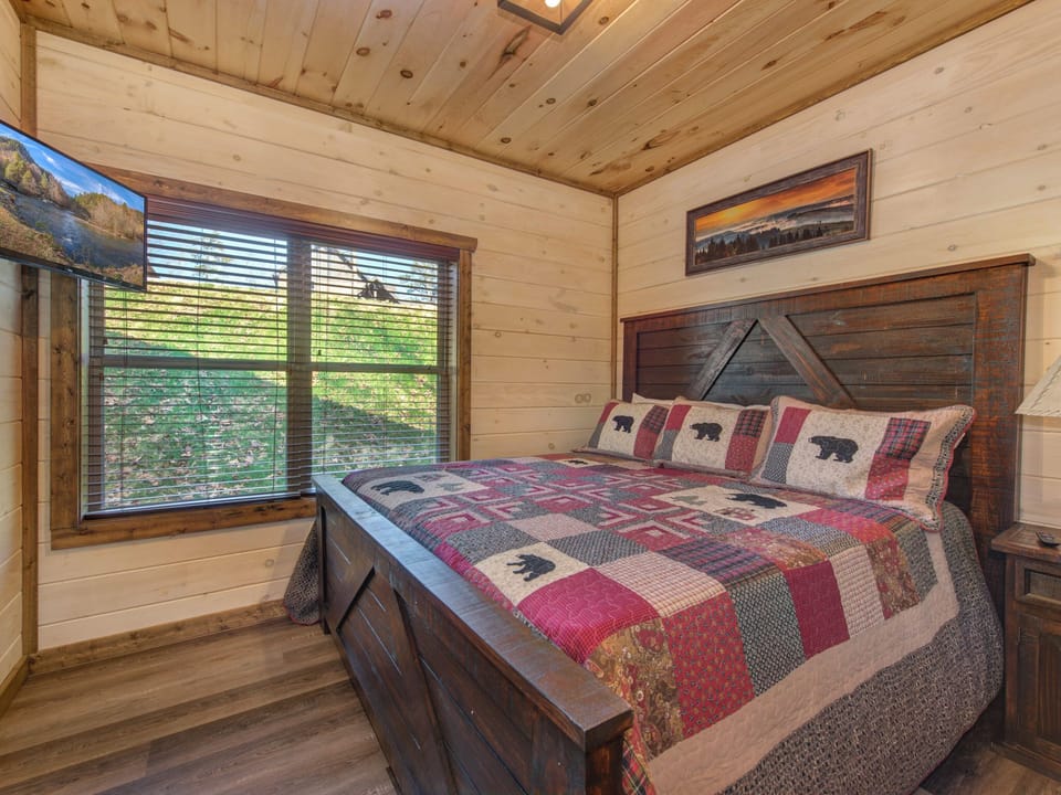 Twisted Pines by Smoky Cove Resort Cabin in Sevier County