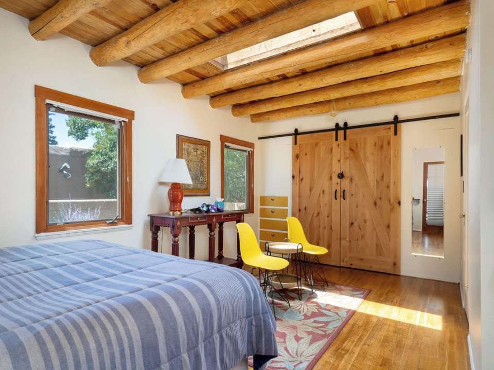 Kiva Cottage by Kokopelli Property Management House in Santa Fe