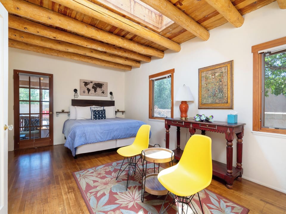 Kiva Cottage by Kokopelli Property Management House in Santa Fe