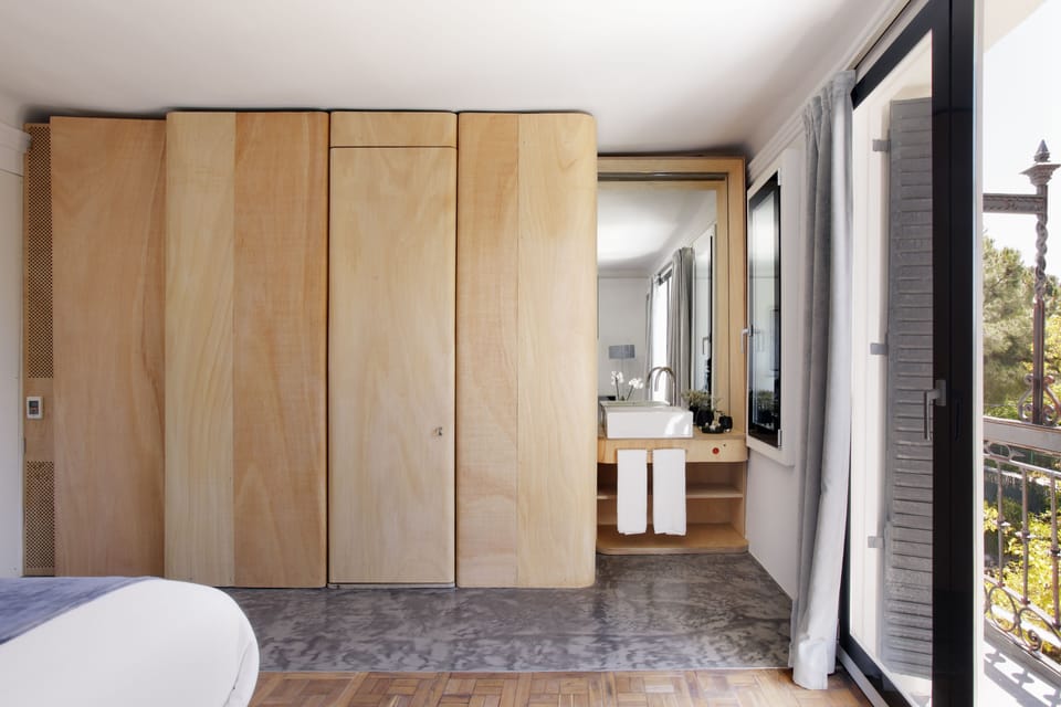 In-room safe, desk, free WiFi, bed sheets