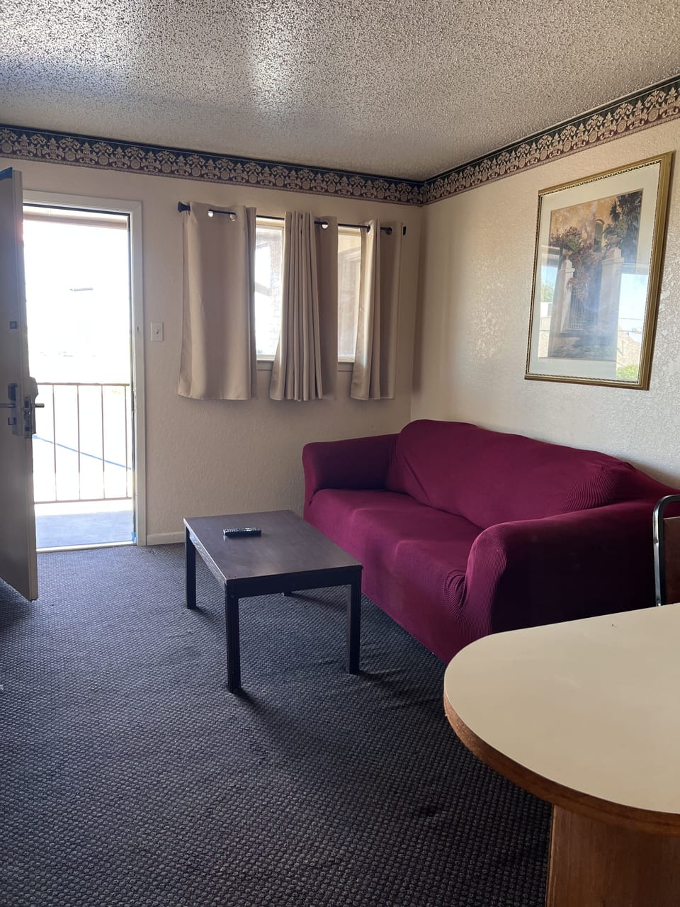 Deluxe Studio | Laptop workspace, blackout drapes, iron/ironing board, free WiFi