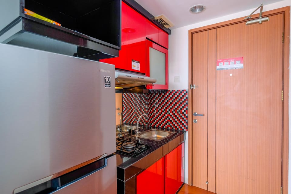 Room | Private kitchen | Fridge, stovetop, cookware/dishes/utensils