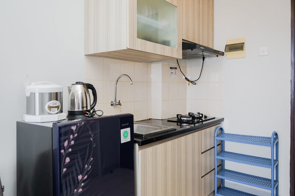Room | Private kitchen | Fridge, stovetop, cookware/dishes/utensils