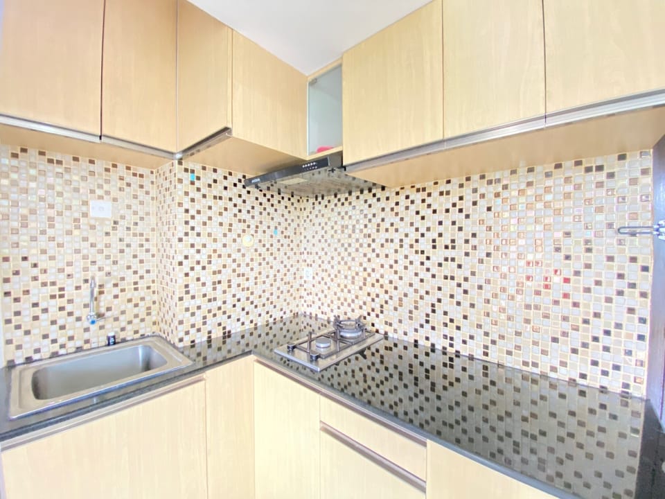 Room | Private kitchen | Fridge, stovetop, cookware/dishes/utensils