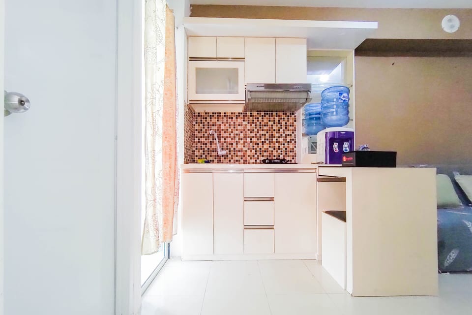 Room | Private kitchen | Fridge, stovetop, cookware/dishes/utensils