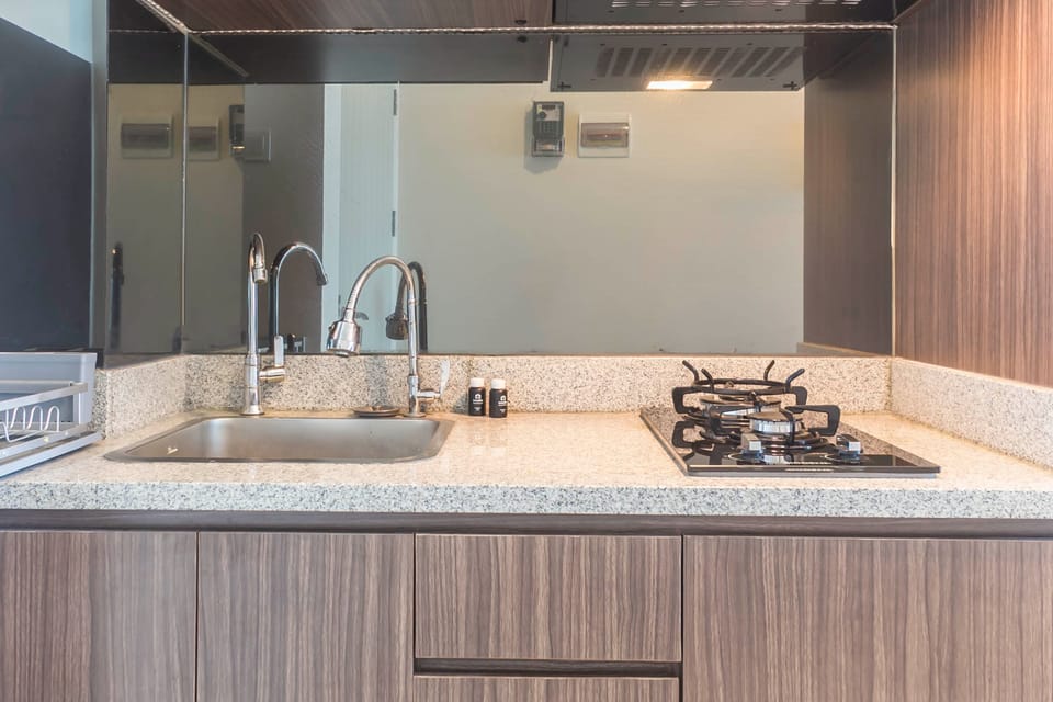 Room | Private kitchen | Fridge, stovetop, cookware/dishes/utensils
