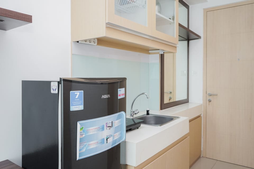 Room | Private kitchen | Fridge, stovetop, cookware/dishes/utensils