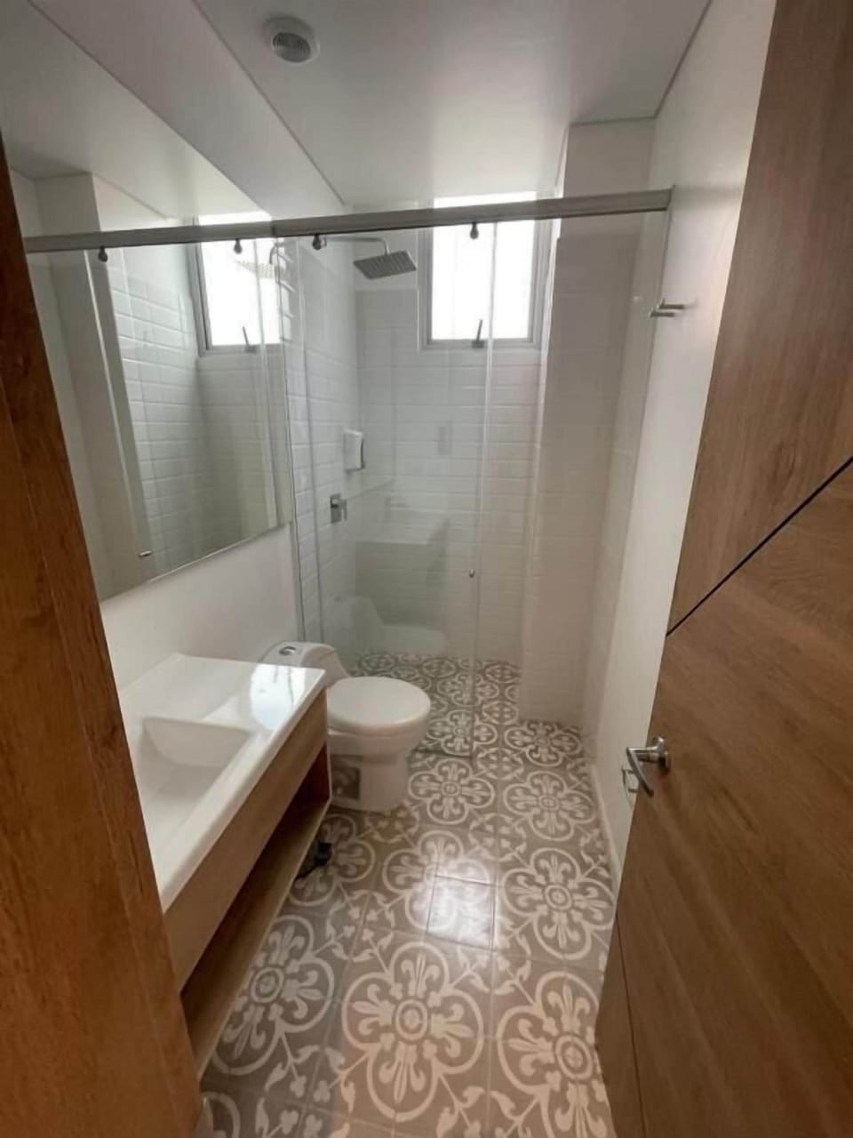 Shower, towels