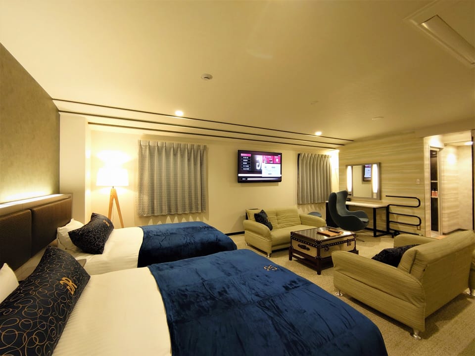 Executive Room, Non Smoking | Down comforters, desk, laptop workspace, iron/ironing board (on request)