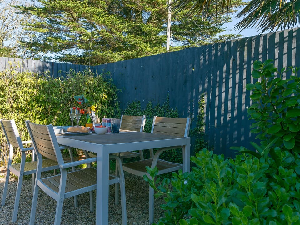 Cottage | Balcony