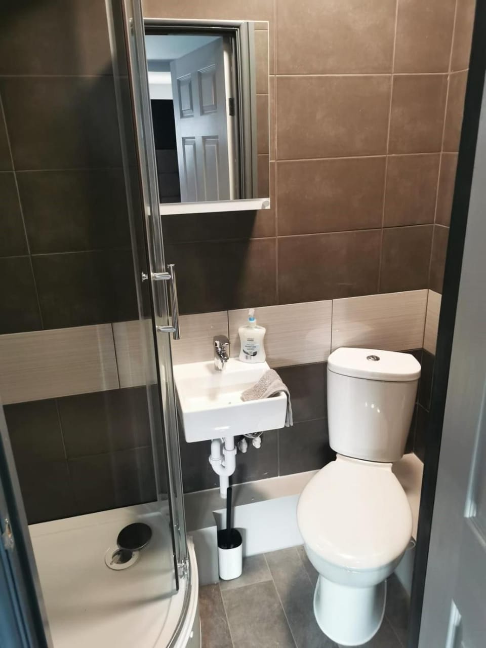 Bankwell Guest House Bed and Breakfast in Stretford