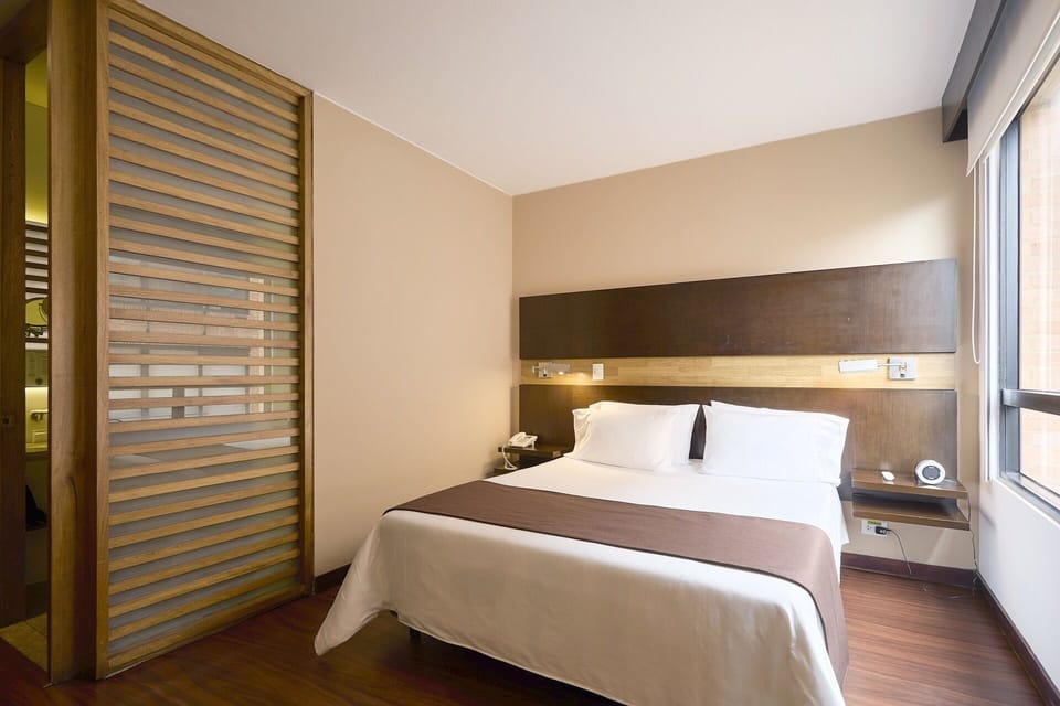 Standard Room | Minibar, in-room safe, desk, WiFi (free)