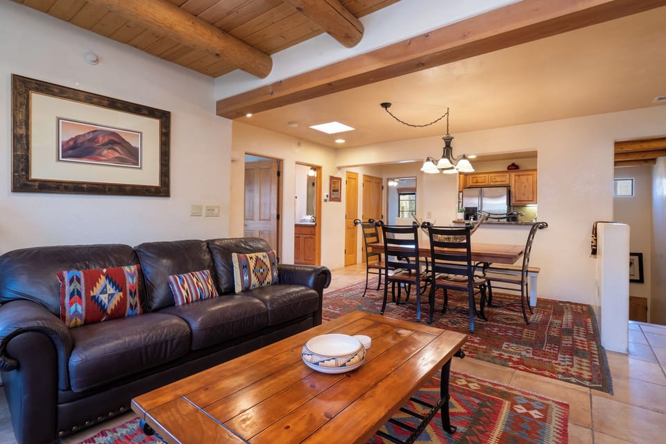 Condo (2 Bedrooms) | Property amenity