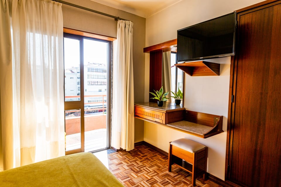 Double Room, Balcony | Desk, free WiFi, bed sheets