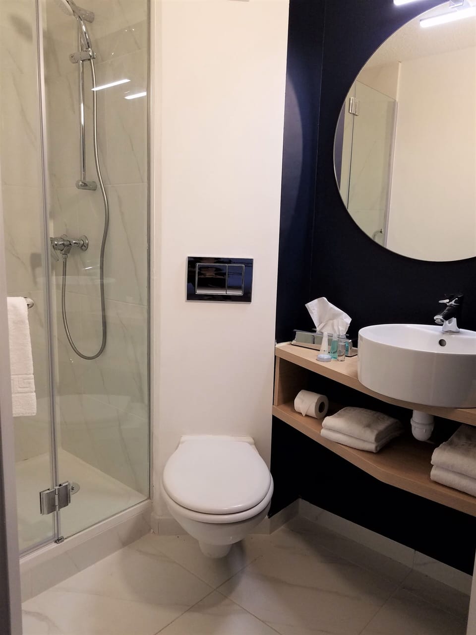 Suite | In-room safe, desk, soundproofing, cribs (surcharge)