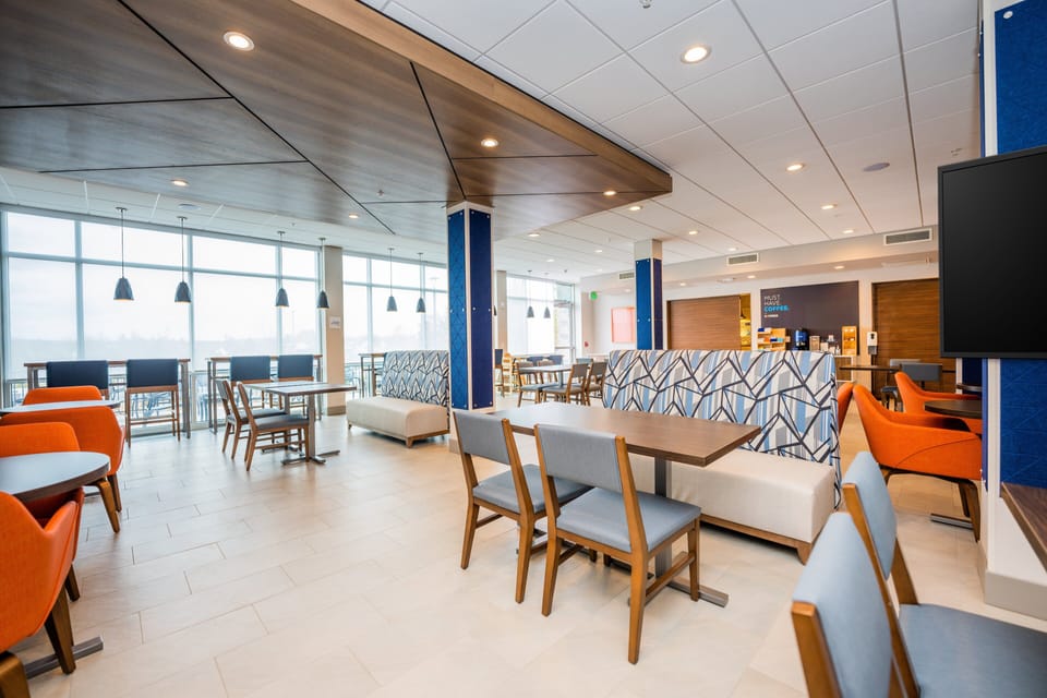 Free daily self-serve breakfast