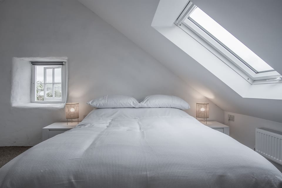 Brook Cottage - 1 Bedroom Cottage - Dale Cottage in Marloes and St. Brides