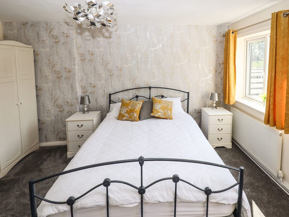 8 Heatons Bridge Road Cottage in West Lancashire District