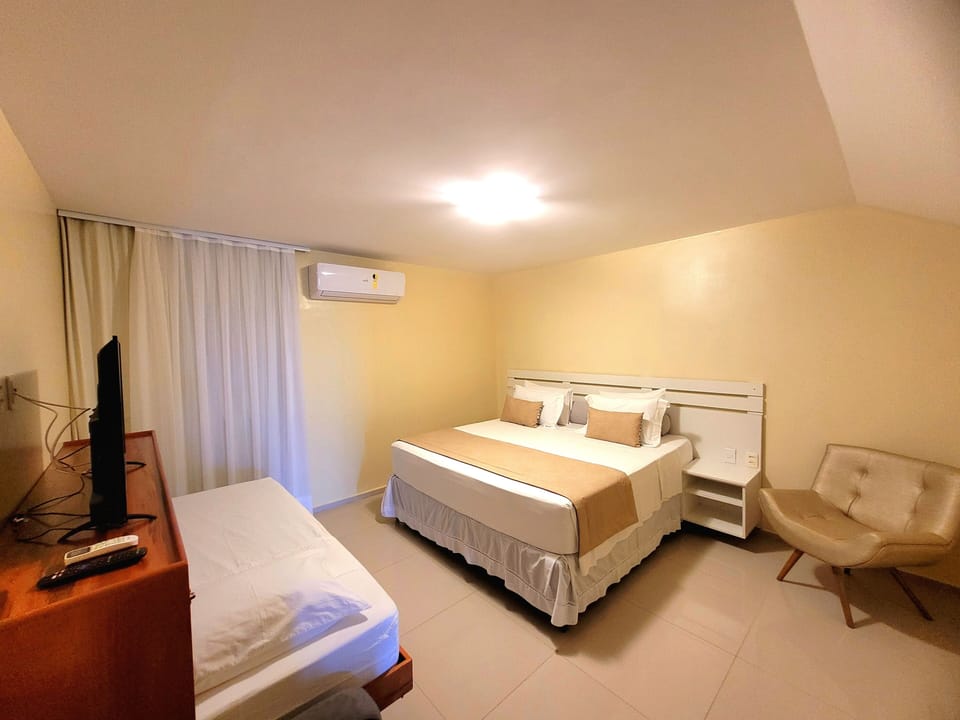 Comfort Twin Room, Garden View | Desk, WiFi (free), individually furnished, bed sheets