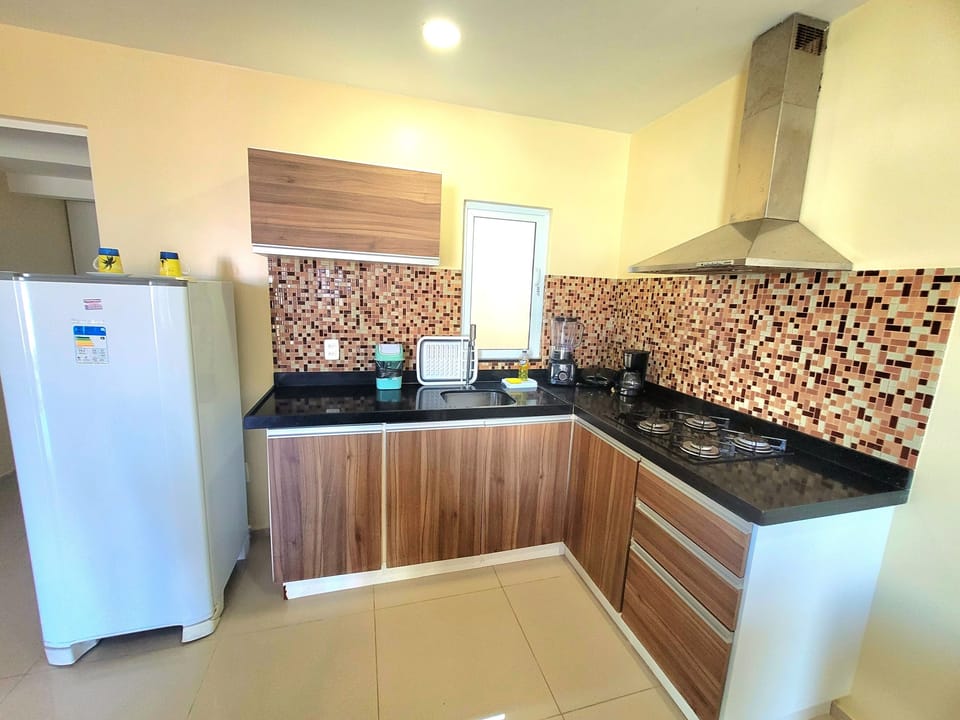 Comfort Twin Room, Garden View | Private kitchen | Full-size fridge, stovetop, blender, cookware/dishes/utensils