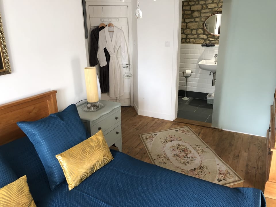 Comfort Double Room, Ensuite, Garden View (Geais)