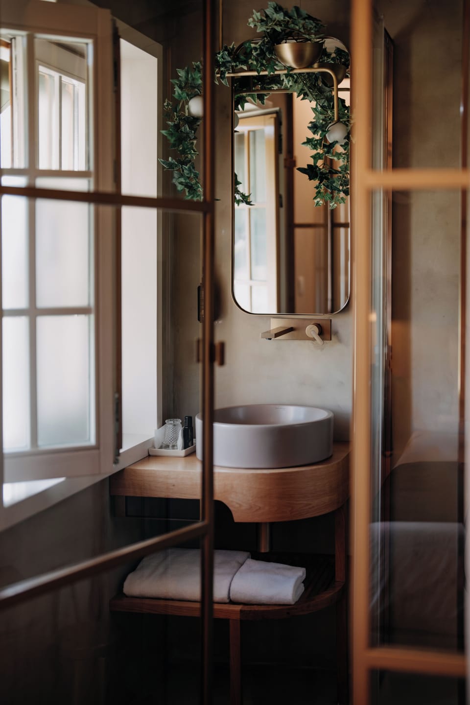 Shower, towels, soap, shampoo