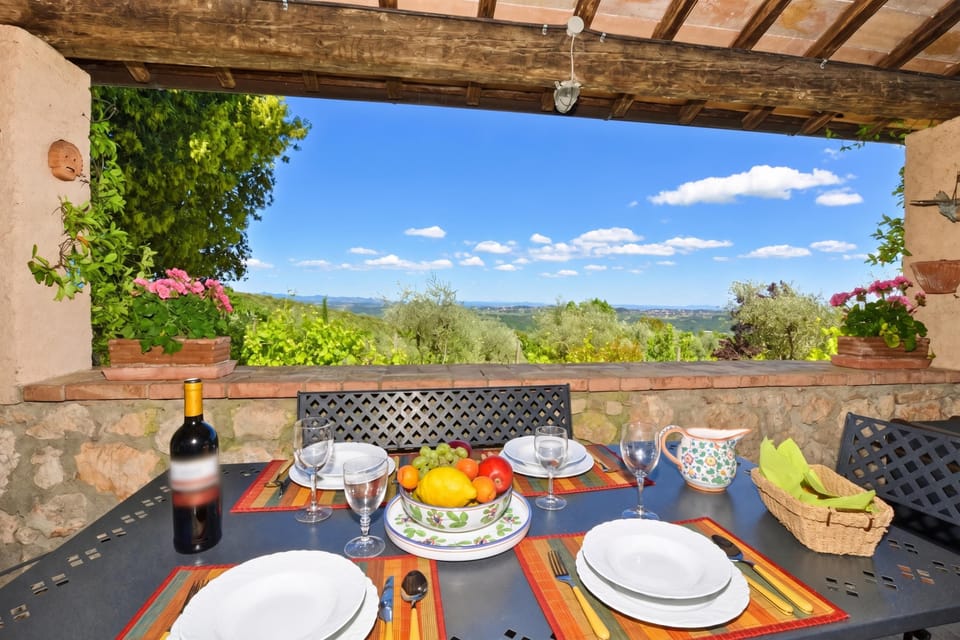 Family House, 2 Bedrooms, 2 Bathrooms, Mountainside (Il Fortino) | Outdoor dining