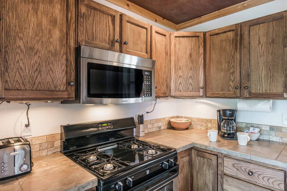 Studio (2 Bedrooms) | Property amenity