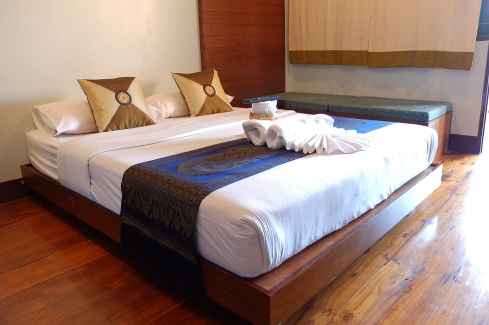 Standard Double Room | Minibar, desk, free WiFi, bed sheets